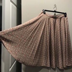 Incredibly romantic and flattering skirt!!